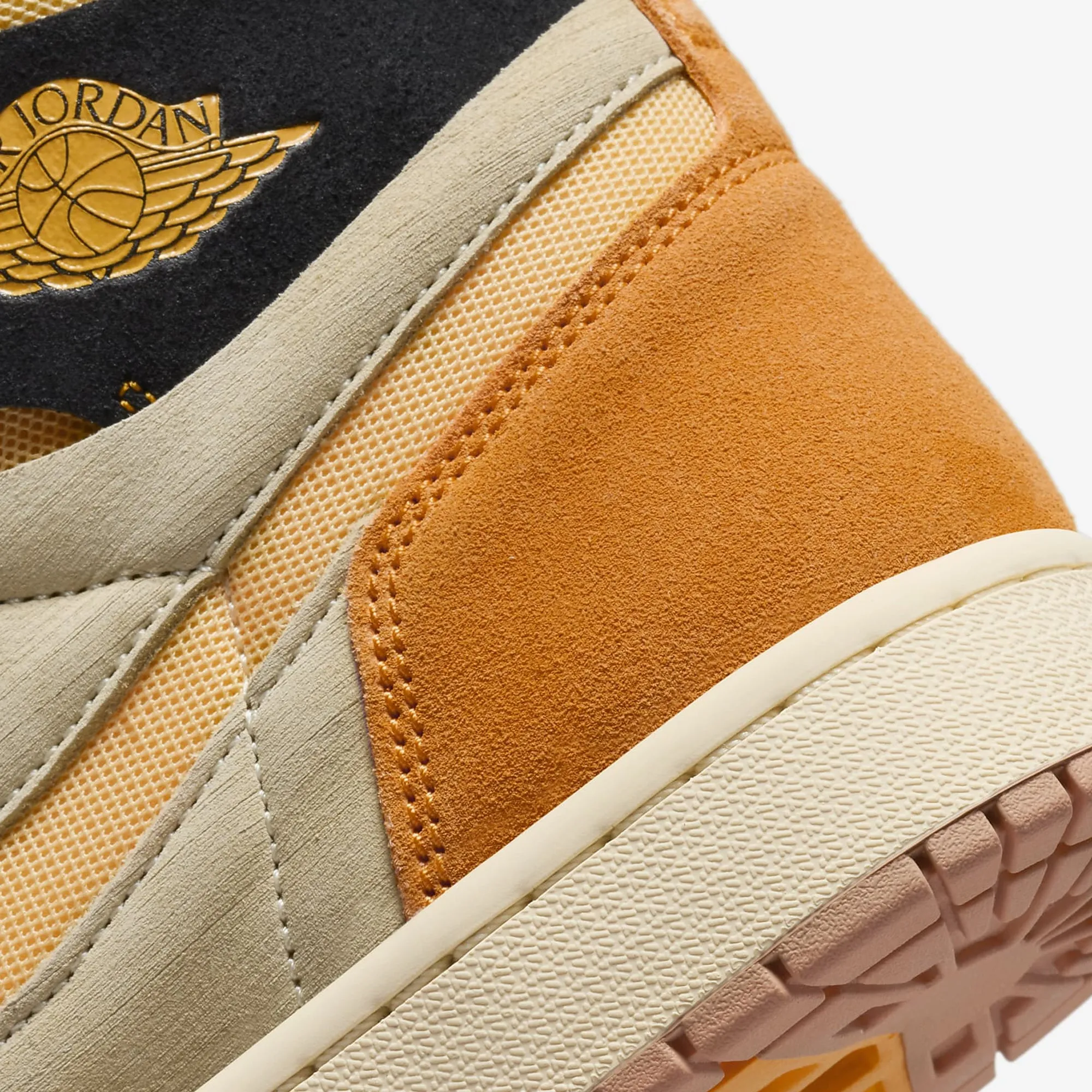 AIR JORDAN 1 ZOOM CMFT 2 'MUSLIN/CELESTIAL GOLD-BLACK-VIVID ORANGE'