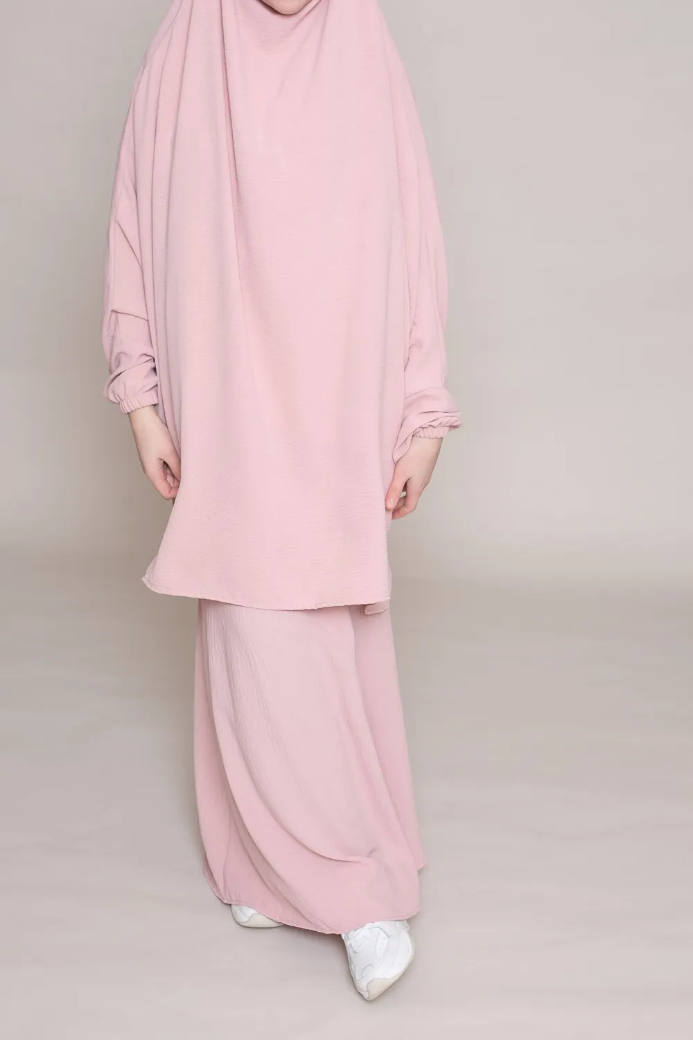 copy of Chica joven jilbab de jazz rosa