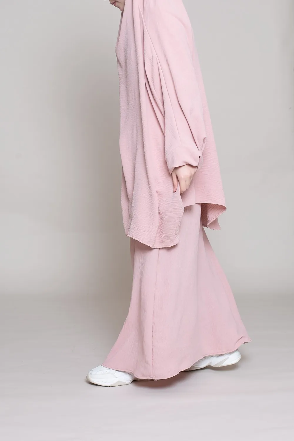 copy of Chica joven jilbab de jazz rosa