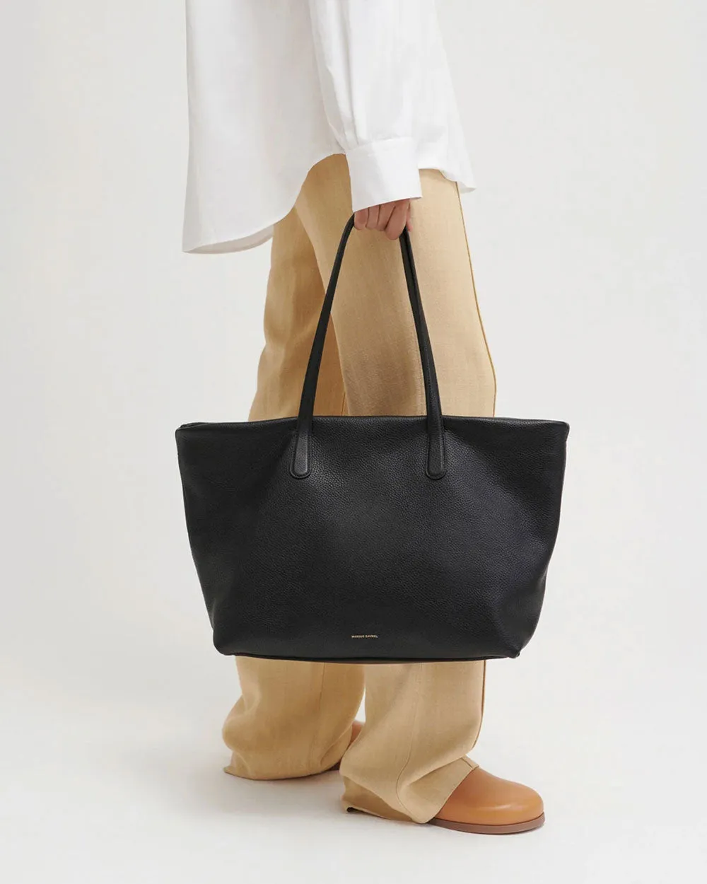 Everyday Zip Tote in Black