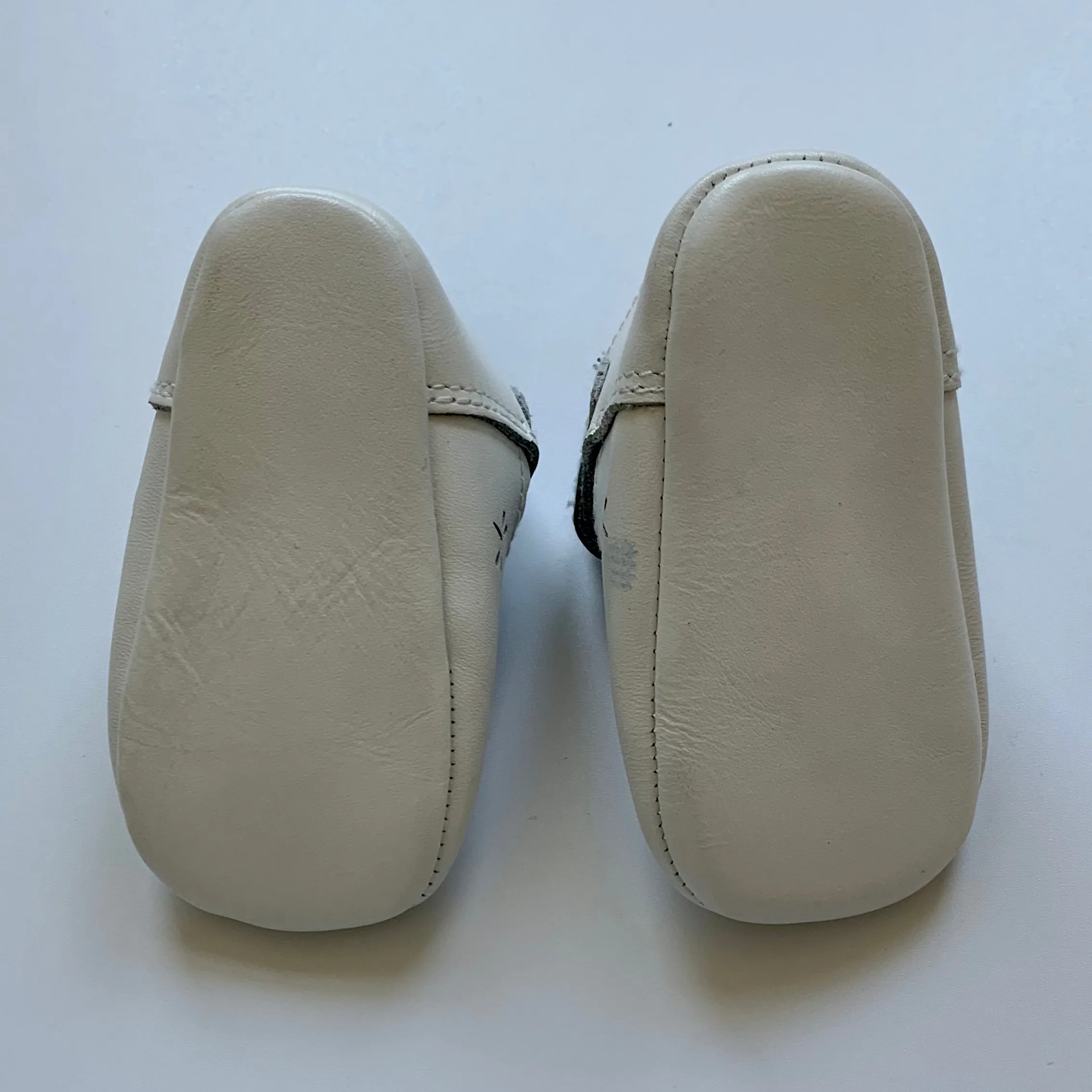 Jacadi White Leather Pram Shoes: Size 19 (Brand New)