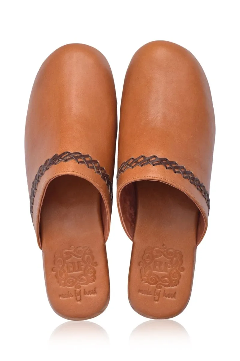 Malibu Leather Clogs in Dark Brown