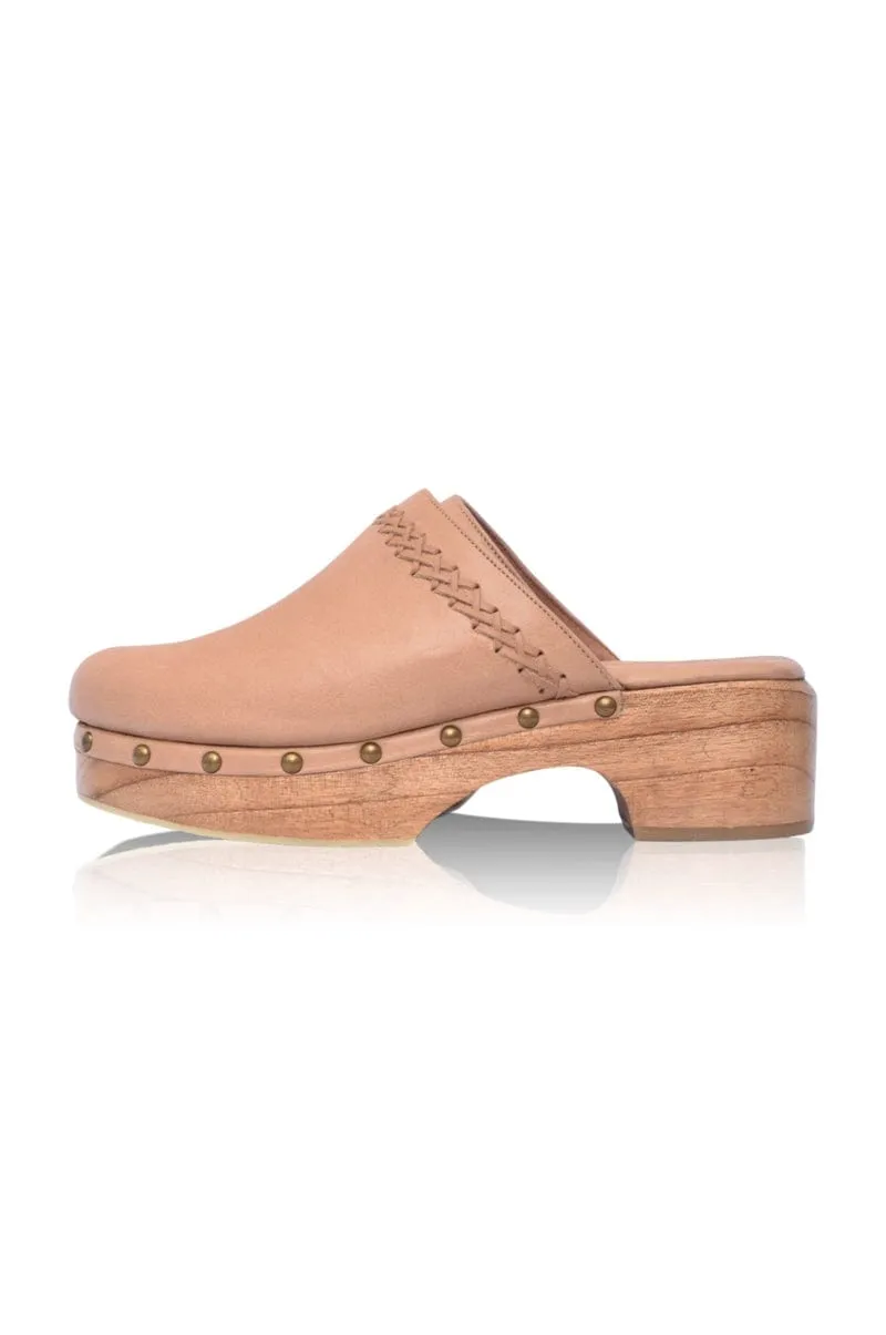 Malibu Leather Clogs in Vintage Camel