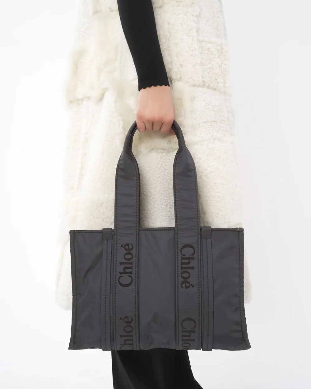 Medium Woody Tote Bag in Elephant Grey