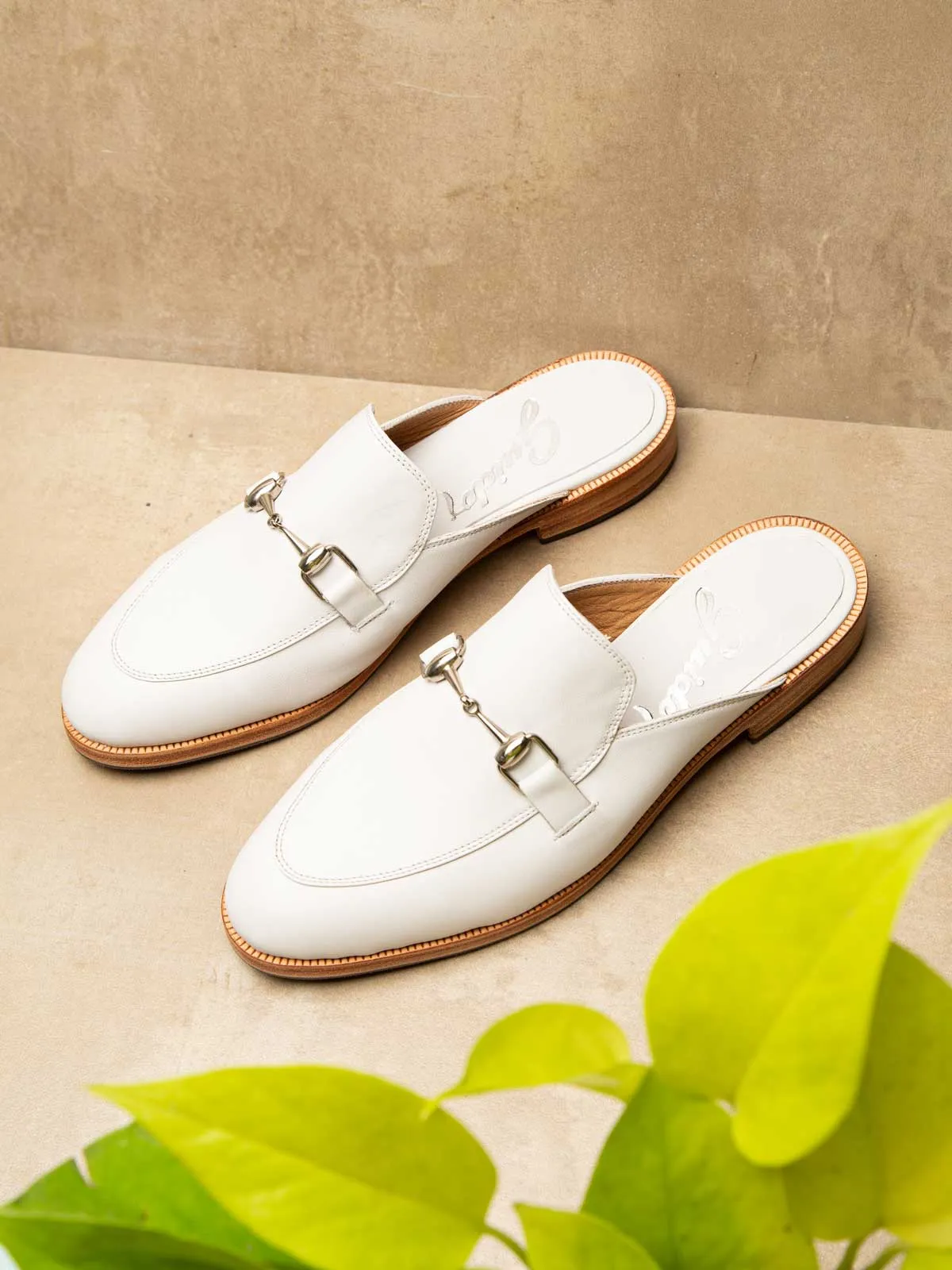 Mule 24 White