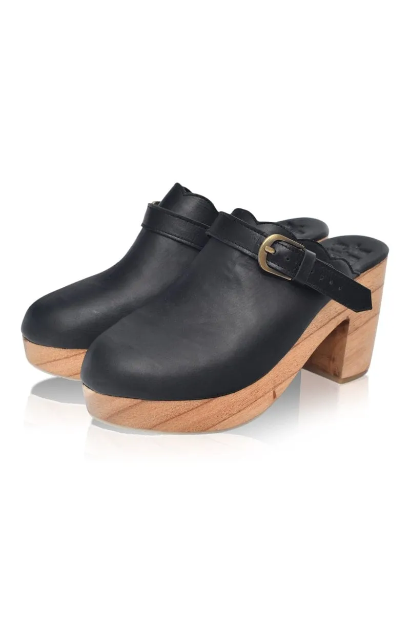 Sierra Convertible Leather Clogs in Black